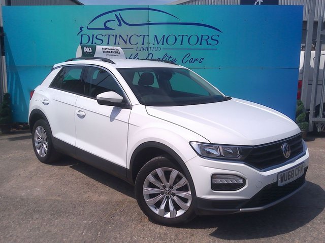 View our VOLKSWAGEN T-ROC