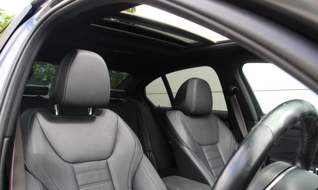 View our BMW 3 SERIES