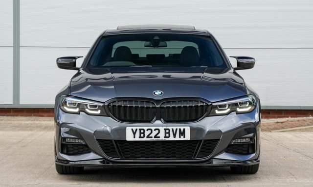 View our BMW 3 SERIES