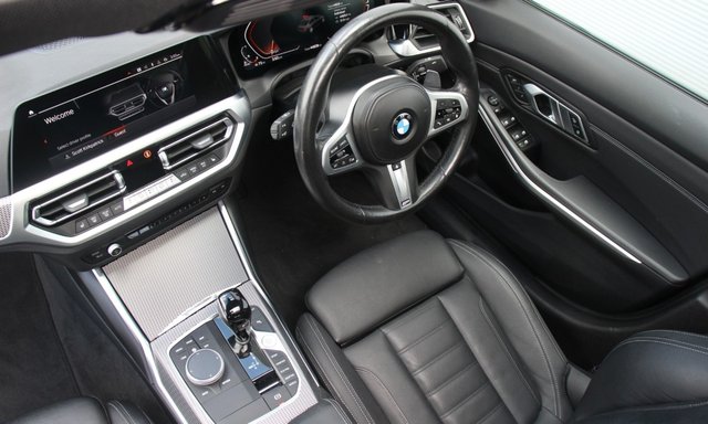 View our BMW 3 SERIES