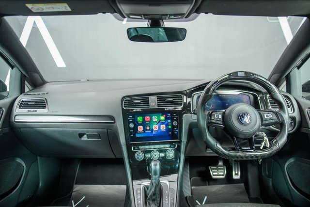 View our VOLKSWAGEN GOLF
