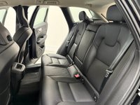USED 2022 22 VOLVO XC60 2.0 B5 MHEV Momentum SUV 5dr Petrol Hybrid Auto AWD Euro 6 (s/s) (250 ps) PARKING CAMERA - SAT NAV- APPLE CARPLAY