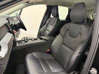 USED 2022 22 VOLVO XC60 2.0 B5 MHEV Momentum SUV 5dr Petrol Hybrid Auto AWD Euro 6 (s/s) (250 ps) PARKING CAMERA - SAT NAV- APPLE CARPLAY