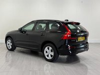 USED 2022 22 VOLVO XC60 2.0 B5 MHEV Momentum SUV 5dr Petrol Hybrid Auto AWD Euro 6 (s/s) (250 ps) PARKING CAMERA - SAT NAV- APPLE CARPLAY