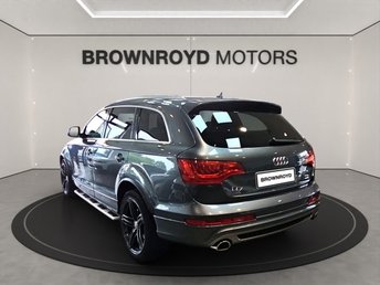 View our AUDI Q7