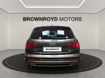 View our AUDI Q7