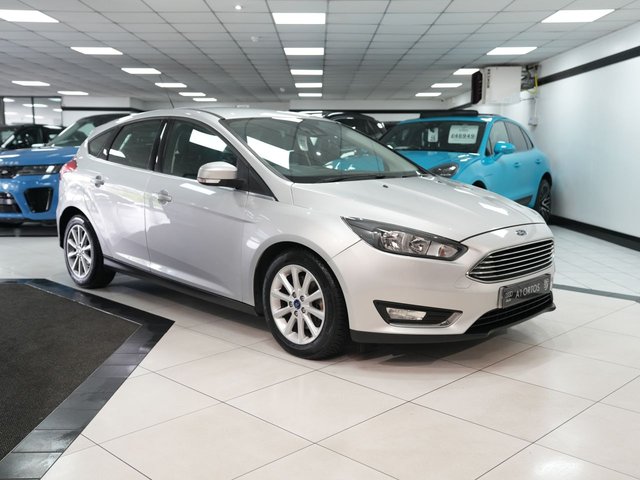 View our Ford Focus 2.0 TDCi Titanium Hatchback 5dr Diesel Powershift Euro 6 (s/s) (150 ps)