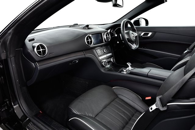 USED 2019 19 MERCEDES-BENZ SL 3.0 SL400 V6 AMG Line (Premium) Convertible 2dr Petrol G-Tronic+ Euro 6 (s/s) (367 ps) &pound;4k Extras | FMBSH | Pan Roof