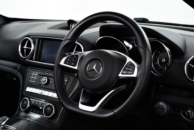 USED 2019 19 MERCEDES-BENZ SL 3.0 SL400 V6 AMG Line (Premium) Convertible 2dr Petrol G-Tronic+ Euro 6 (s/s) (367 ps) &pound;4k Extras | FMBSH | Pan Roof