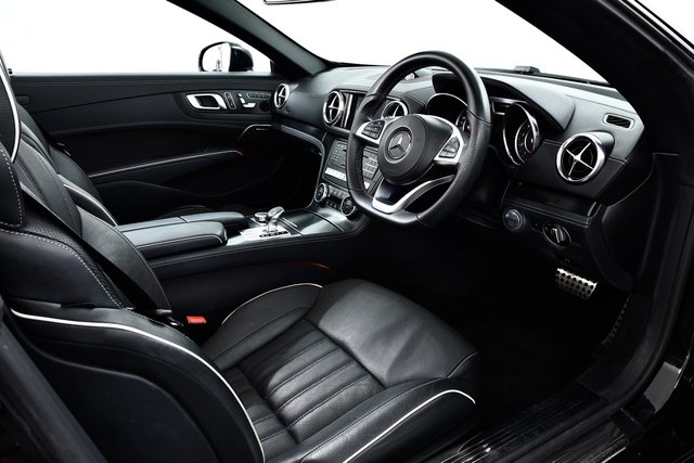 USED 2019 19 MERCEDES-BENZ SL 3.0 SL400 V6 AMG Line (Premium) Convertible 2dr Petrol G-Tronic+ Euro 6 (s/s) (367 ps) &pound;4k Extras | FMBSH | Pan Roof