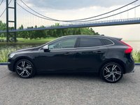 USED 2019 19 VOLVO V40 1.5 T3 R-Design Edition Hatchback 5dr Petrol Auto Euro 6 (s/s) (152 ps) 