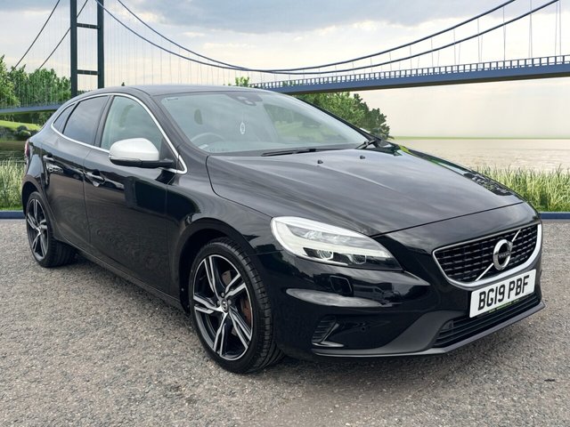 View our VOLVO V40