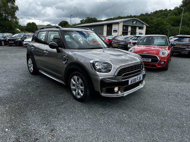 View our MINI COUNTRYMAN