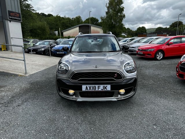 View our MINI COUNTRYMAN