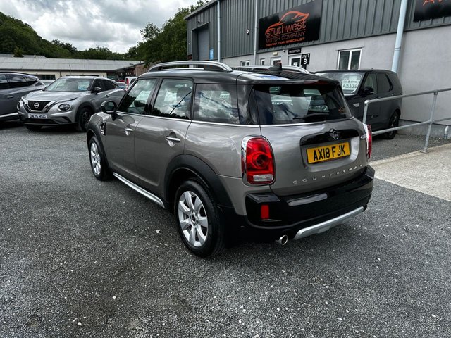 View our MINI COUNTRYMAN