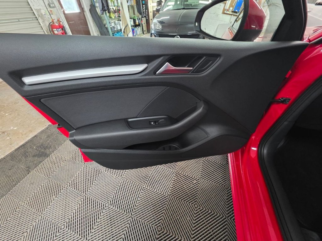 USED 2016 16 AUDI A3 1.6 TDI ultra SE Technik Sportback 5dr Diesel Manual Euro 6 (s/s) (110 ps) Rear Parking Sensors