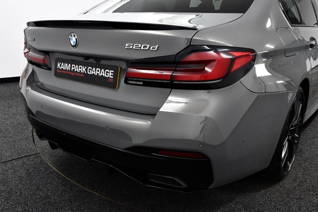 USED 2022 22 BMW 5 SERIES 2.0 520d MHT M Sport Saloon 4dr Diesel Hybrid Steptronic xDrive Euro 6 (s/s) (190 ps) &pound;7k Extras | MPro/Aero/20"s +