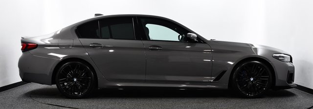 USED 2022 22 BMW 5 SERIES 2.0 520d MHT M Sport Saloon 4dr Diesel Hybrid Steptronic xDrive Euro 6 (s/s) (190 ps) &pound;7k Extras | MPro/Aero/20"s +