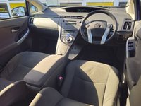 USED 2011 60 TOYOTA PRIUS 1.8 VVT-h T3 Hatchback 5dr Petrol Hybrid CVT Euro 5 (s/s) (136 ps) 