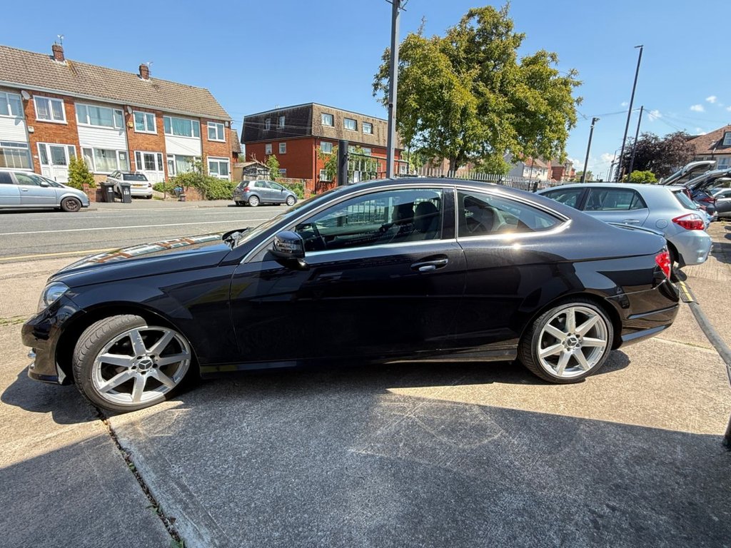USED 2014 14 MERCEDES-BENZ C-CLASS 1.6 C180 AMG Sport Edition Coupe 2dr Petrol G-Tronic+ Euro 6 (s/s) (156 ps) AUTO+SAT NAV+BLUETOOTH+CRUISE