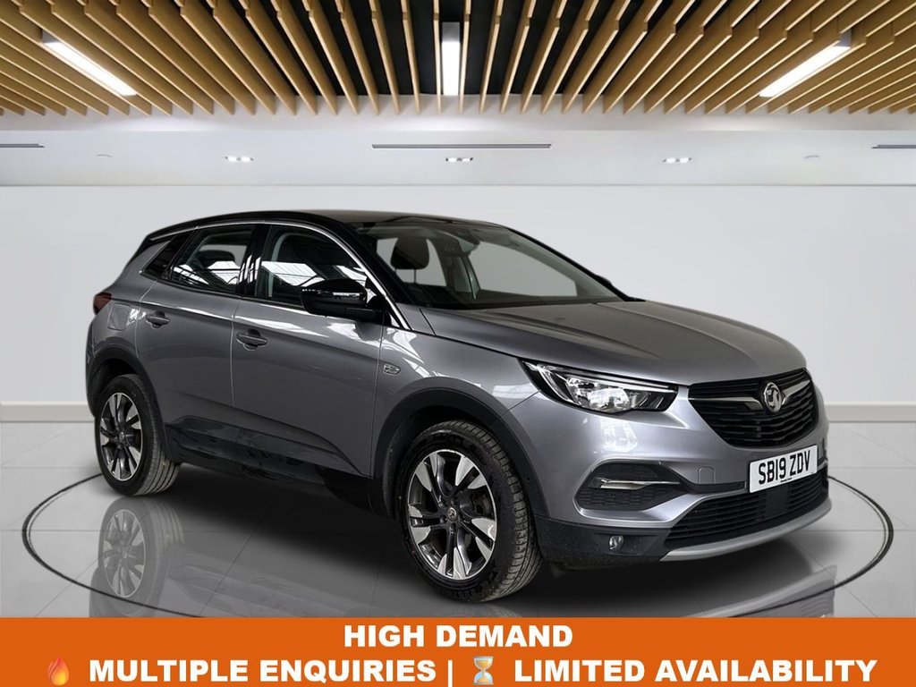 Grey 2019 Vauxhall Grandland X Hatchback Front-wheel drive Manual