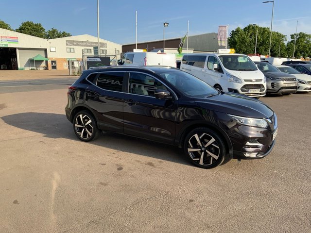 View our NISSAN QASHQAI