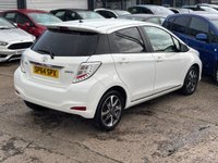 USED 2014 64 TOYOTA YARIS 1.33 Dual VVT-i Trend Hatchback 5dr Petrol Manual Euro 5 (99 ps) SAT NAV + HD CAMERA + FSH + AC + LOW INSURANCE + CRUISE