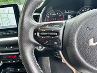 USED 2021 71 KIA STONIC 1.0 T-GDi MHEV Connect SUV 5dr Petrol Hybrid DCT Euro 6 (s/s) (118 bhp) NAVIGATION + CRUISE + CAMERA + CARPLAY + DAB