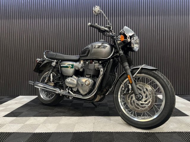 View our TRIUMPH BONNEVILLE T120