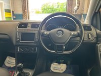 USED 2016 VOLKSWAGEN POLO 1.2 TSI BlueMotion Tech Match Hatchback 5 door Petrol Manual Euro 6 in White  PARKING SENSORS+PRIV GLASS+USB+AUX