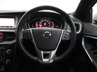 USED 2019 19 VOLVO V40 2.0 T2 R-Design Edition Hatchback 5dr Petrol Manual Euro 6 (s/s) (122 ps) REAR CAMERA | CRUISE CONTROL