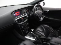 USED 2019 19 VOLVO V40 2.0 T2 R-Design Edition Hatchback 5dr Petrol Manual Euro 6 (s/s) (122 ps) REAR CAMERA | CRUISE CONTROL