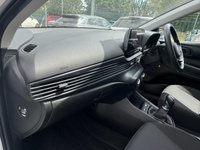 USED 2026 75 HYUNDAI I20 1.0 T-GDi Advance Hatchback 5dr Petrol Manual Euro 6 (s/s) (100 ps) 1 Owner - Reversing Camera - Cruise Control with Speed Limiter - Electric Front & Rear Windows - LED Daytime Running Lights - Lane Keeping Assist & Driver Assistance Systems - Multifunction Steering Wheel