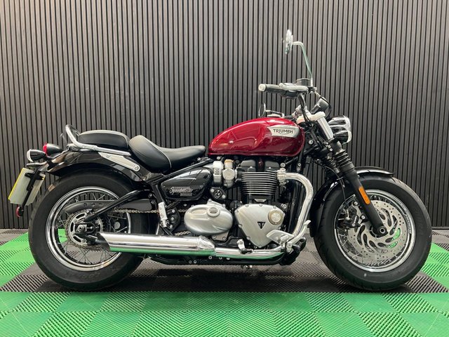 View our TRIUMPH SPEEDMASTER 1200