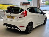 USED 2017 17 FORD FIESTA 1.6T EcoBoost ST-3 Hatchback 3dr Petrol Manual Euro 6 in White HEATED SEATS+PRIVACY GLASS+CD