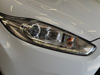 USED 2017 17 FORD FIESTA 1.6T EcoBoost ST-3 Hatchback 3dr Petrol Manual Euro 6 in White HEATED SEATS+PRIVACY GLASS+CD
