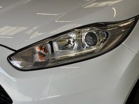 USED 2017 17 FORD FIESTA 1.6T EcoBoost ST-3 Hatchback 3dr Petrol Manual Euro 6 in White HEATED SEATS+PRIVACY GLASS+CD