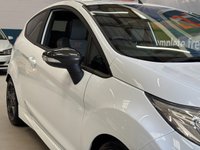 USED 2017 17 FORD FIESTA 1.6T EcoBoost ST-3 Hatchback 3dr Petrol Manual Euro 6 in White HEATED SEATS+PRIVACY GLASS+CD