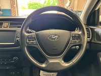 USED 2019 19 HYUNDAI I20 1.2 Premium Nav Hatchback 5 door Petrol Manual Euro 6 in White PARK SENSORS+REVERSE CAM+BLUETOOTH
