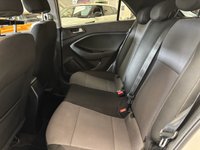 USED 2019 19 HYUNDAI I20 1.2 Premium Nav Hatchback 5 door Petrol Manual Euro 6 in White PARK SENSORS+REVERSE CAM+BLUETOOTH