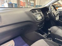 USED 2019 19 HYUNDAI I20 1.2 Premium Nav Hatchback 5 door Petrol Manual Euro 6 in White PARK SENSORS+REVERSE CAM+BLUETOOTH