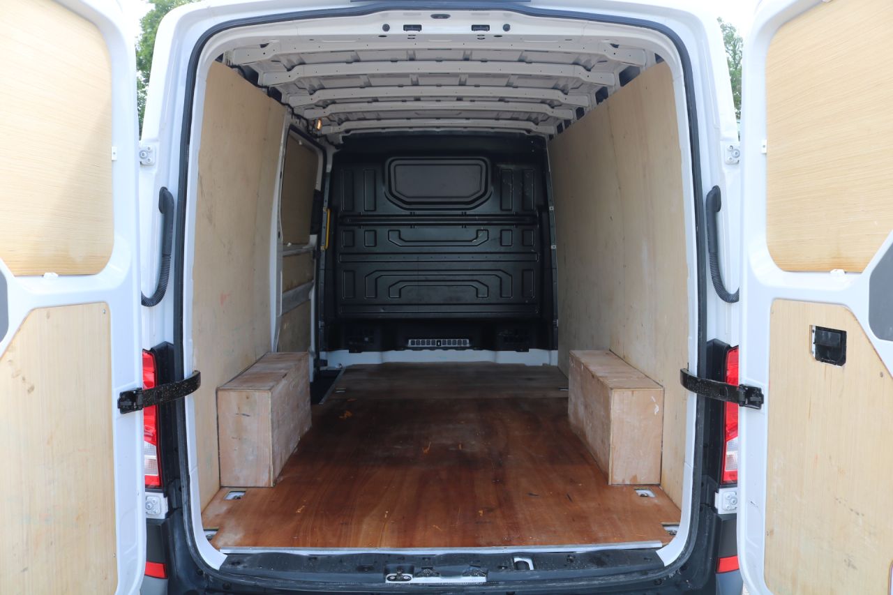 2024 VOLKSWAGEN CRAFTER 2.0 TDI CR30 Startline Panel Van 5dr Diesel Manual FWD MWB High Roof Euro 6 - vehicle photo 5 for sale on PureCar