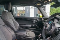 USED 2020 70 MINI Electric Hatch Cooper SE 32.6kWh Level 2 Hatchback 3dr Electric Auto (184 ps) 