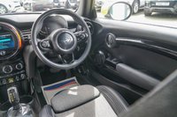 USED 2020 70 MINI Electric Hatch Cooper SE 32.6kWh Level 2 Hatchback 3dr Electric Auto (184 ps) 