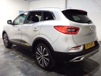 USED 2020 70 RENAULT KADJAR 1.3 TCe S Edition SUV 5dr Petrol Manual Euro 6 (s/s) (140 ps) PANORAMIC ROOF-REVERSE CAMERA-SATELLITE NAVIGATION-ALLOYS-A/C-DAB