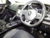 USED 2020 70 RENAULT KADJAR 1.3 TCe S Edition SUV 5dr Petrol Manual Euro 6 (s/s) (140 ps) PANORAMIC ROOF-REVERSE CAMERA-SATELLITE NAVIGATION-ALLOYS-A/C-DAB