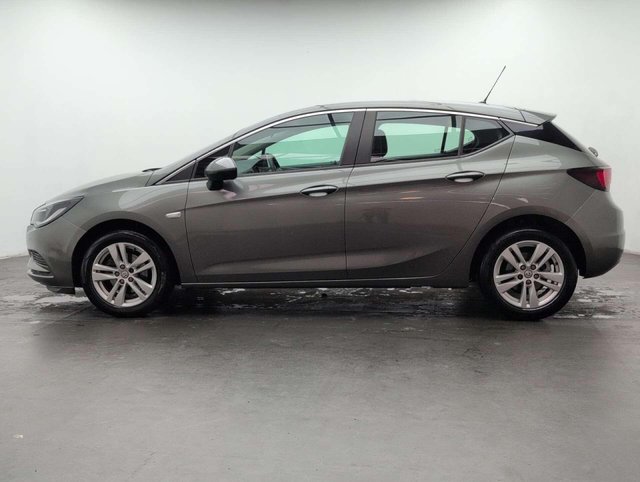 USED 2017 67 VAUXHALL ASTRA 1.4 Astra Design T S/S Auto 5dr CLICK+COLLECT / HOME DELIVERY