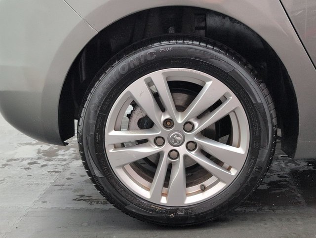 USED 2017 67 VAUXHALL ASTRA 1.4 Astra Design T S/S Auto 5dr CLICK+COLLECT / HOME DELIVERY