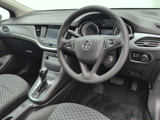 USED 2017 67 VAUXHALL ASTRA 1.4 Astra Design T S/S Auto 5dr CLICK+COLLECT / HOME DELIVERY