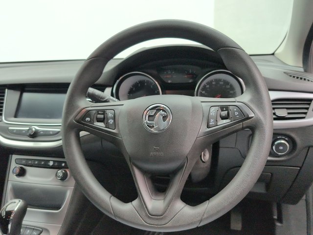 USED 2017 67 VAUXHALL ASTRA 1.4 Astra Design T S/S Auto 5dr CLICK+COLLECT / HOME DELIVERY